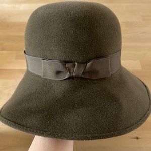 Helen Kaminski Women's Wide Brim Brown Felt Hat Made in Australia